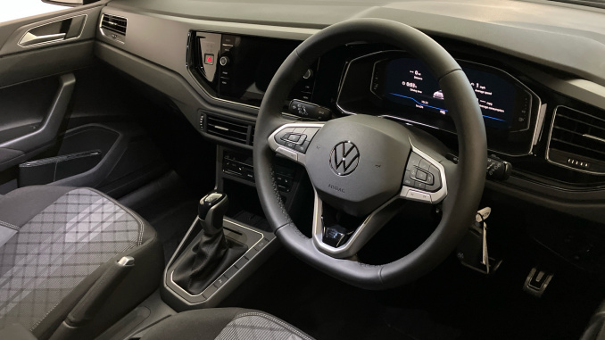 Volkswagen Polo 1.0 TSI 115 Black Edition 5dr DSG Petrol Hatchback - Image 6